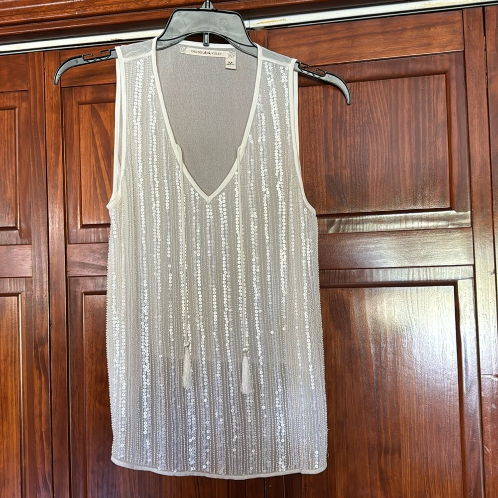 Like-New Chelsea & Violet sequin top